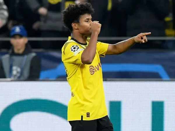 Adeyemi Running Gol Solo Run Karim Adeyemi Bawa Kemenangan Dortmund Atas Chelsea | Liga ...