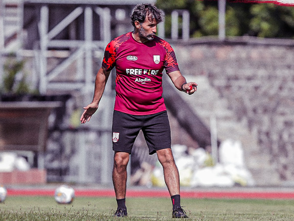 Leonardo Medina Benahi Mindset Pemain Persis Solo untuk Hadapi Derby Jateng