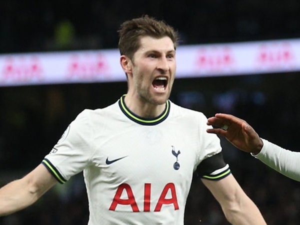 Ben Davies Torehkan Penampilan ke-300 di Kemenangan Tottenham vs Chelsea