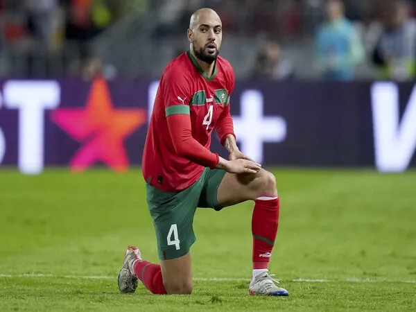 Saudara kandung Sofyan Amrabat yaitu Nordin Amrabat, mengungkap jika Fiorentina mencegah sang adik untuk pindah ke klub besar di bursa transfer Januari lalu / via Getty Images