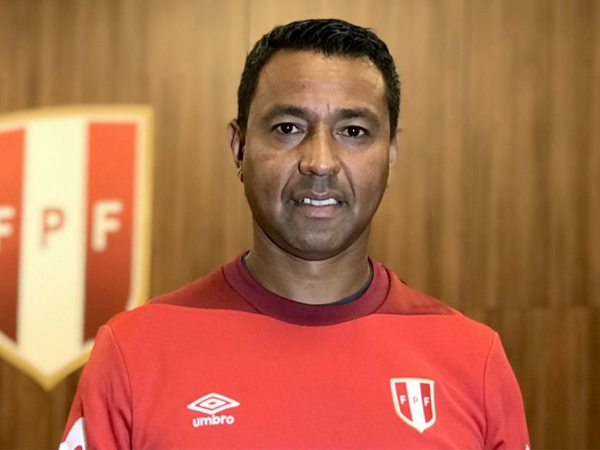 Nolberto Solano Yakin Newcastle Bisa Kalahkan Man United