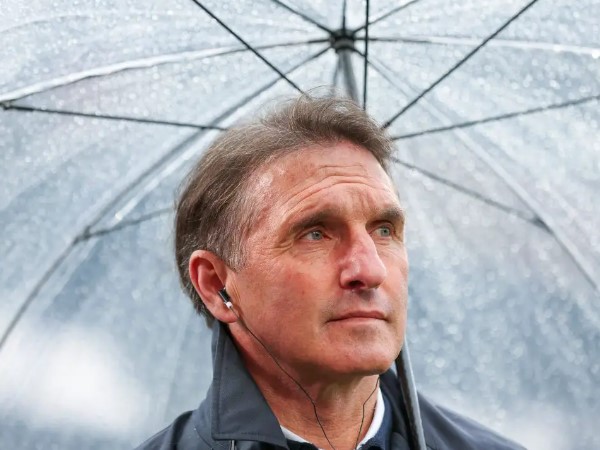 Terpuruk di Dasar Klasemen, VfB Stuttgart Resmi Pecat Pelatih Labbadia