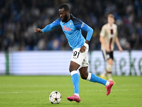 Tanguy Ndombele Tegaskan Harus Tinggalkan Tottenham Karena Conte