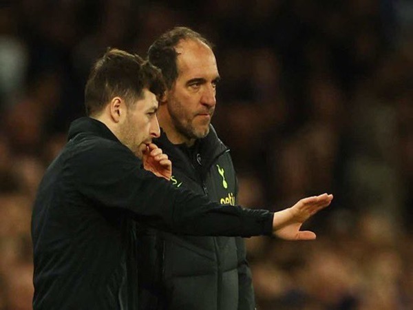 Hadapi Brighton, Stellini Minta Tottenham Tampil Kuat