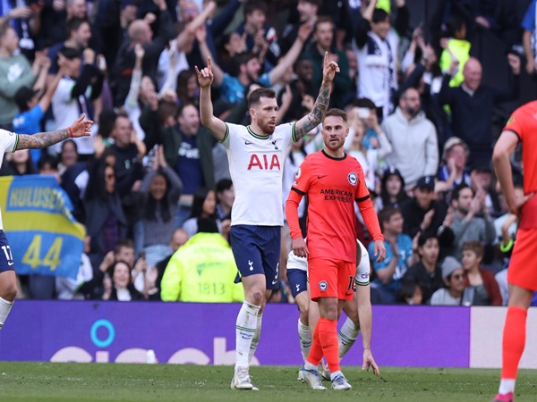 Stellini Klaim Tottenham Berjuang Keras Demi Menang vs Brighton