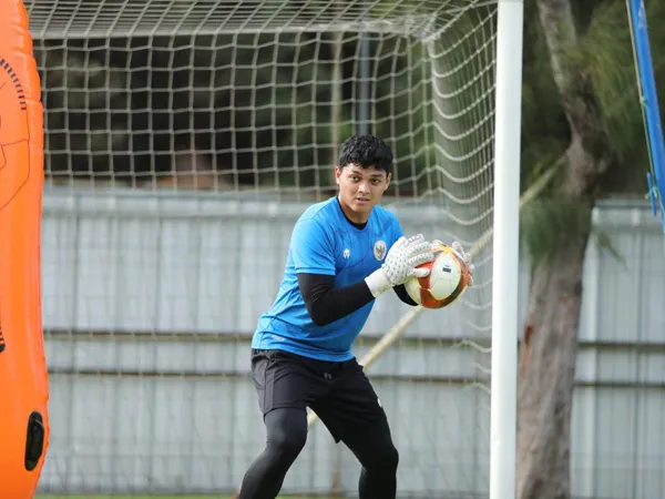 Kiper timnas Indonesia U-22, Adi Satryo