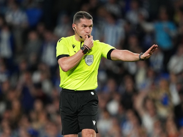 Bikin Keputusan Kontroversi, Wasit Istvan Kovacs Diistirahatkan UEFA