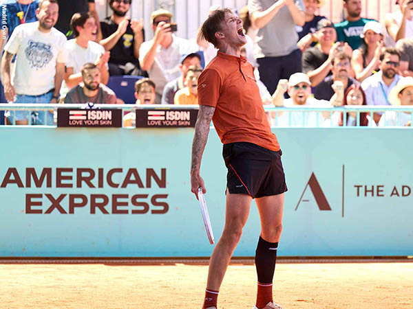 Alexander Bublik Terseok-Seok, Tapi Belum Tersingkir Dari Madrid