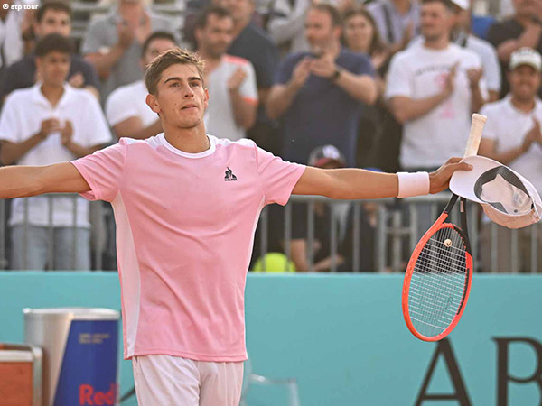 Matteo Arnaldi Bertahan Dari Serangan Benoit Paire Di Madrid