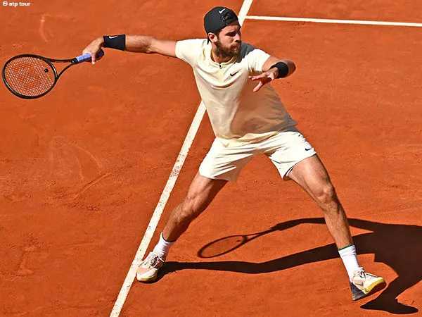Kesampingkan Persahabatan, Karen Khachanov Amankan Satu Tempat Di Perempatfinal Madrid