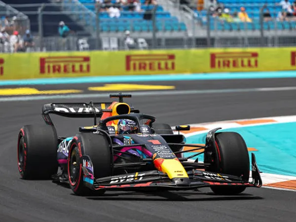 Mulai Balapan GP Miami di P9, Max Verstappen Rela Disalahkan