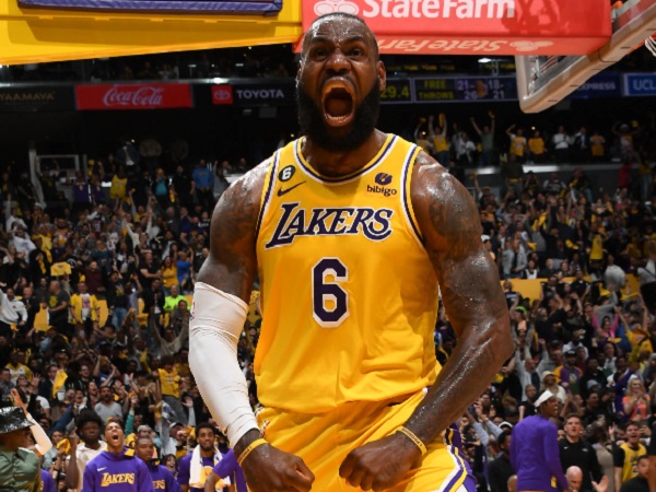 LeBron James Antarkan Lakers Eliminasi Warriors di Game 6