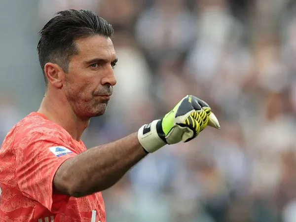 Gigi Buffon: Mike Maignan dan Andre Onana Kiper Terbaik Dunia