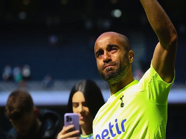 Lucas Moura Berurai Air Mata di Laga Terakhirnya Bersama Tottenham