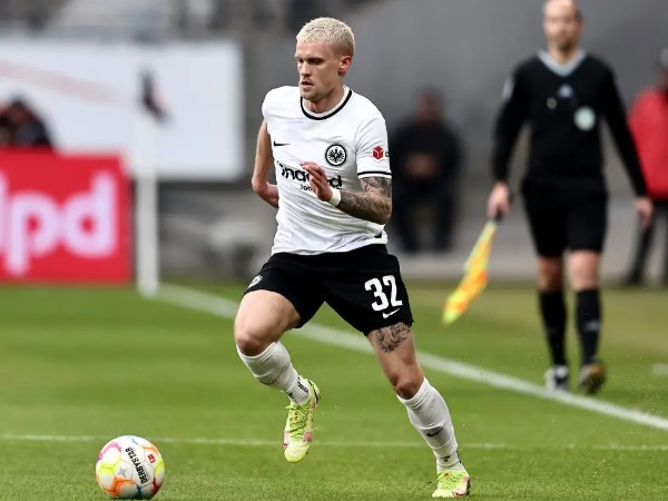 Resmi: Eintracht Frankfurt Permanenkan Philipp Max dari PSV Eindhoven