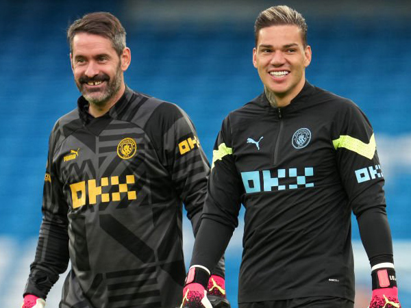 Scott Carson Tetap Happy Meski Jadi Kiper Ketiga Manchester City