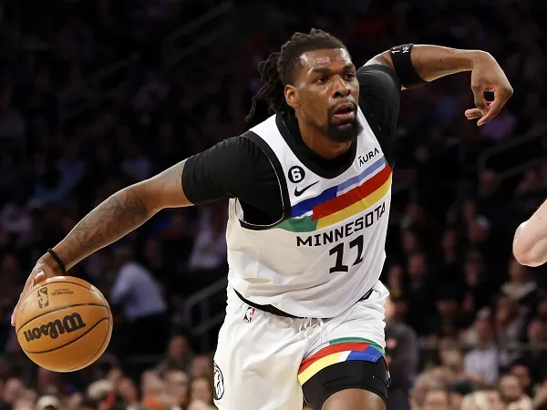 Los Angeles Lakers berminat datangkan Naz Reid.