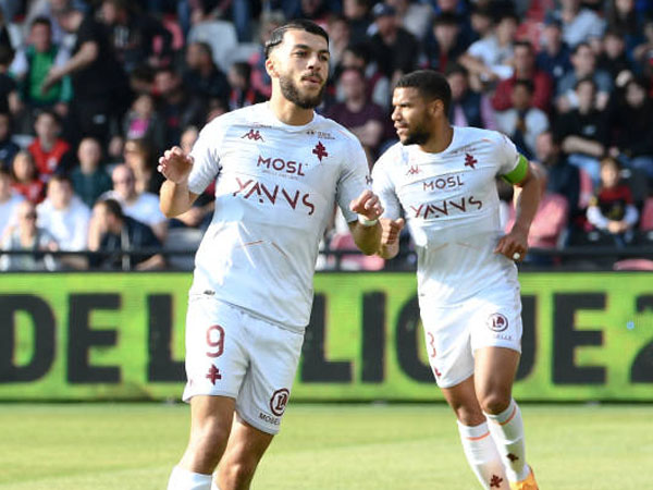 Burnley dan Wolves Tertarik Pada Bintang Metz, Georges Mikautadze