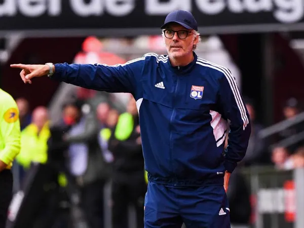 Pelatih Lyon Laurent Blanc