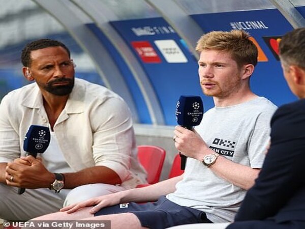 Beri Selamat ke Manchester City, Rio Ferdinand Dikecam Bek Man United