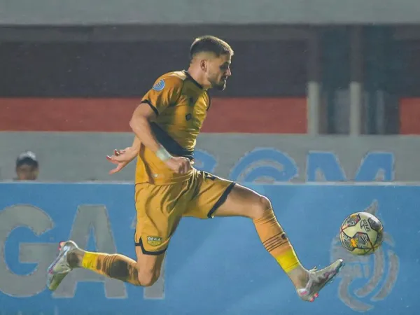 Dewa United FC resmi memperpanjang kontrak Majed Osman