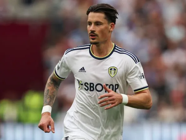 Bek Leeds United, Robin Koch.