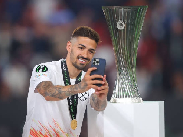 West Ham United Resmi Berpisah dengan Manuel Lanzini