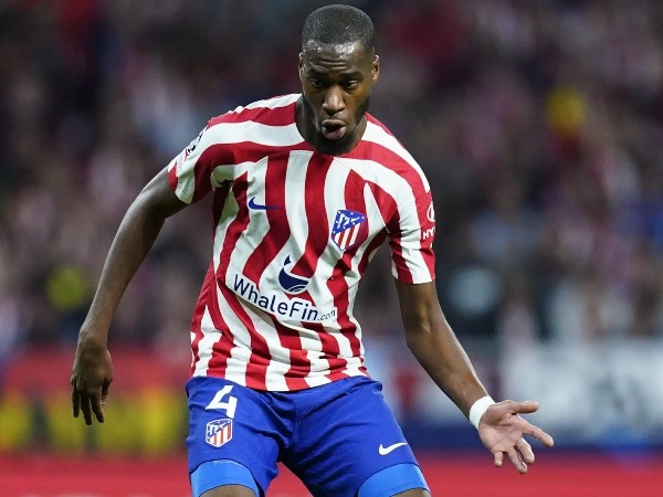 Lyon Berminat Rekrut Gelandang Terpinggirkan Atletico Madrid