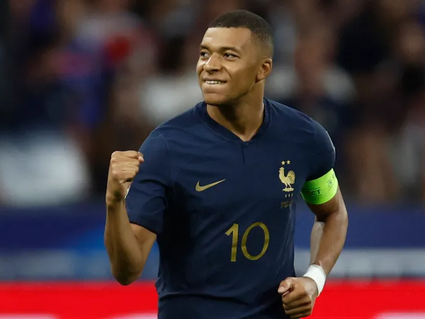 Kylian Mbappe Pecahkan Rekor Just Fontaine Saat Prancis Kalahkan Yunani 1-0