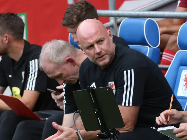 Rob Page Optimis Wales Masih Bisa Lolos ke Piala Eropa 2024