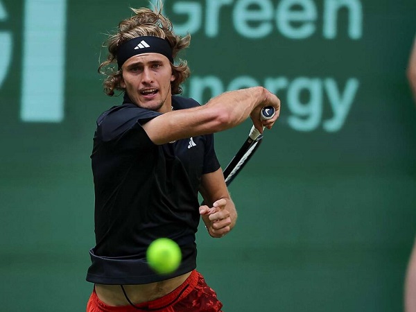 Alexander Zverev Jinakkan Dominic Thiem Di Halle