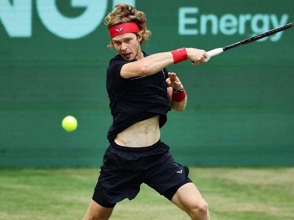 Misi Balas Dendam Andrey Rublev Di Halle Berbuah Manis