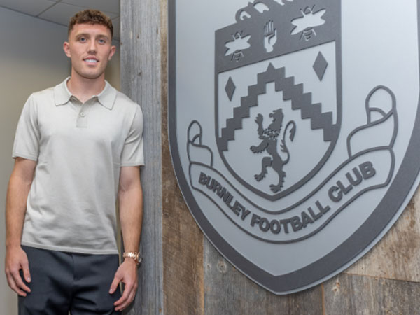 Burnley Resmi Datangkan Dara O'Shea dari West Bromwich Albion