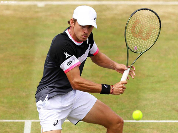 Tekuk Holger Rune, Alex De Minaur Segel Tiket Final Di Queen’s Club