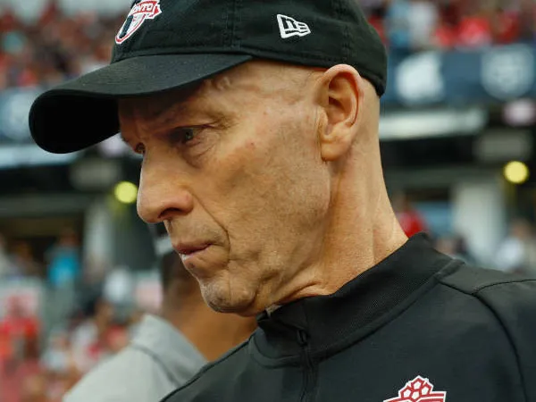 Hanya 3 Kali Menang dari 20 Laga, Toronto FC Pecat Bob Bradley