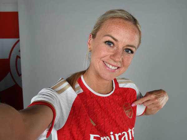 Arsenal Women Rampungkan Transfer Bek Berpengalaman Amanda Ilestedt