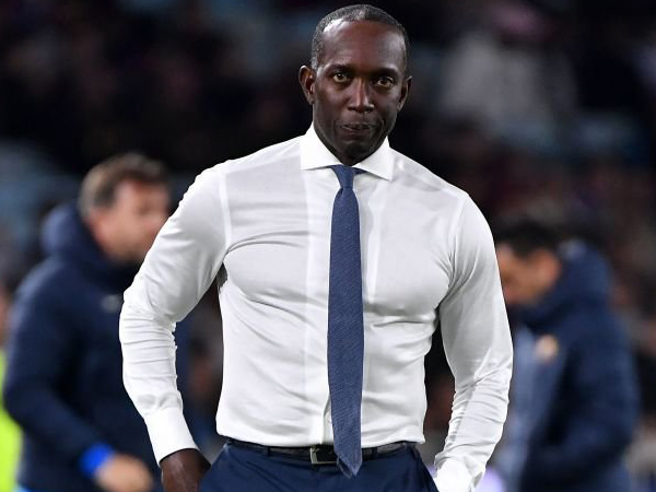 Dwight Yorke Sarankan Keluarga Glazer Segera Tinggalkan Man United