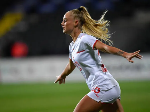 Piala Dunia Wanita: Swiss Punya Influencer dalam Sosok Alisha Lehmann