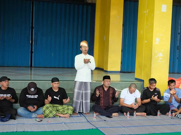 Doa bersama yang digelar tim Arema FC jelang Liga 1