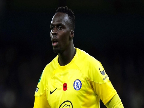 Tinggalkan Chelsea, Edouard Mendy Resmi Berseragam Al-Ahli