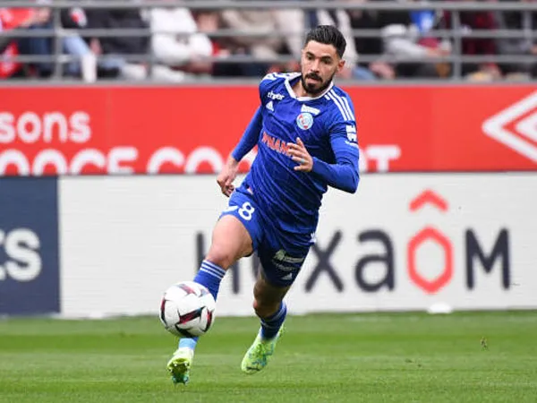 Strasbourg Incar Gelandang Aston Villa, Morgan Sanson