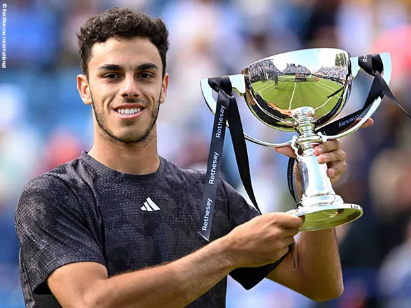 Walau Tertatih, Francisco Cerundolo Kukuhkan Diri Sebagai Juara Di Eastbourne