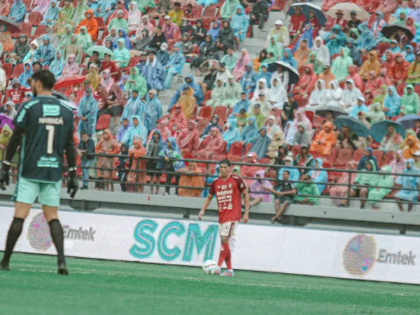 Elias Dolah gagal membantu Bali United merebut hasil positif di laga perdana