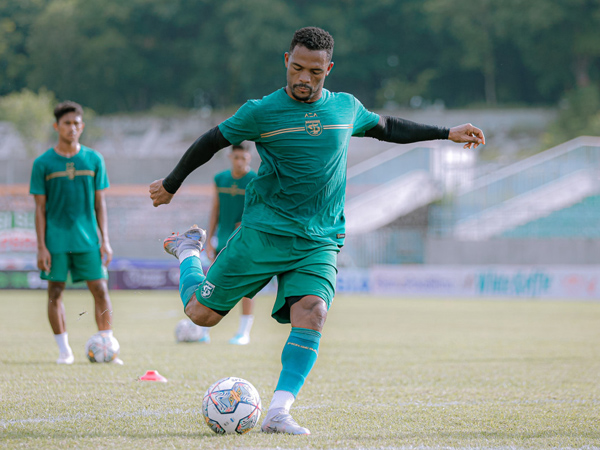 Paulo Victor Berpeluang Tampil di Laga Kandang Perdana Persebaya Surabaya