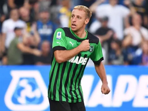 Gelandang Sassuolo, Davide Frattesi.