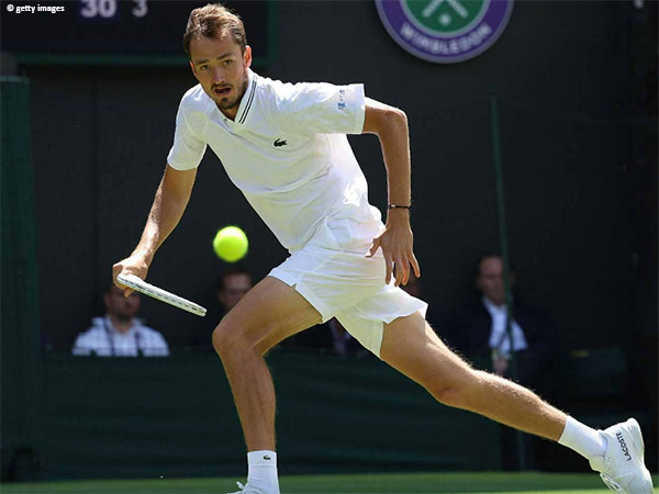 Hasil Wimbledon: Daniil Medvedev Jejakkan Kaki Di Babak Kedua