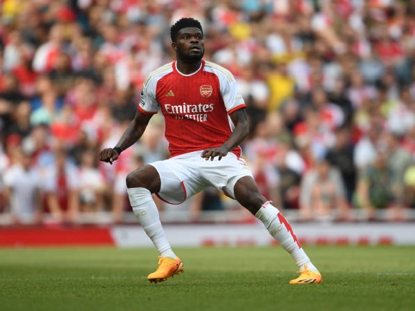 Manchester United Diminta Bajak Thomas Partey dari Arsenal