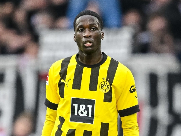 Burnley Hampir Dapatkan Bek Borussia Dortmund, Soumaila Coulibaly
