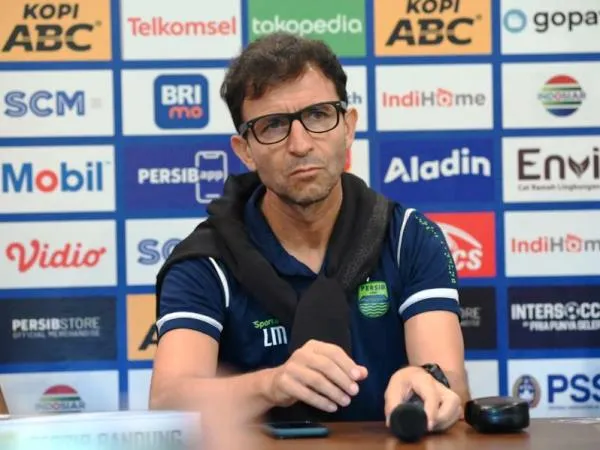 Pelatih Persib Mengaku Jadi Biang Kegagalan Raih Poin Penuh