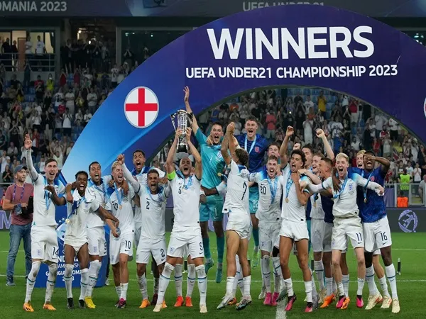 Oliver Skipp Bantu Timnas Inggris U-21 Juarai Euro 2023